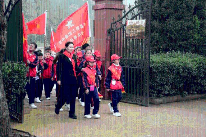 西方大卡车找字母